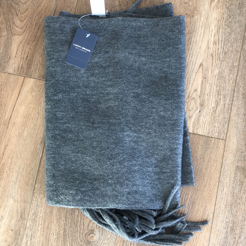 NWT Lucky Brand scarf - Picture 2 of 4
